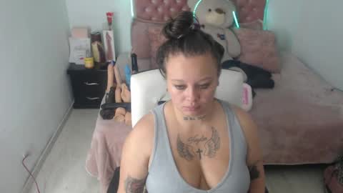 patty squirt87 online show from April 17, 11:46 am