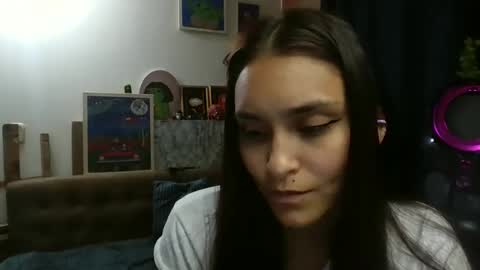 Pau online show from May 16, 5:37 am