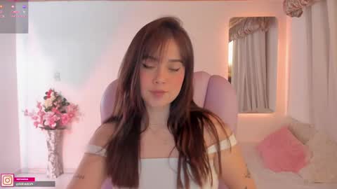 Snapshot of pau_cute chatting on February 20, 4:07 am Sofa online show from February 20, 4:07 am
