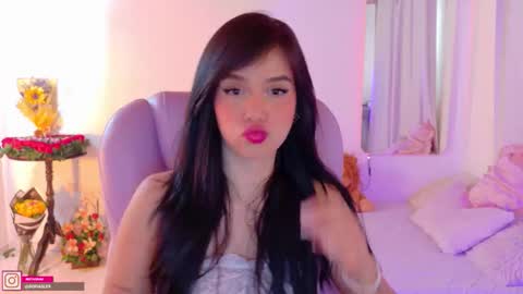 Snapshot of pau_cute chatting on September 23, 9:40 pm Sofa online show from September 23, 9:40 pm