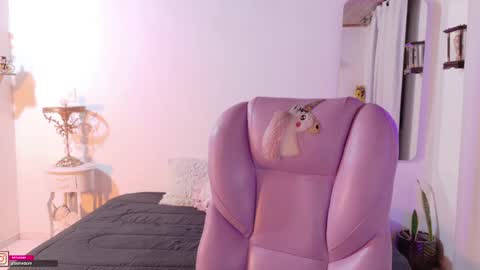 Sofa online show from May 28, 4:54 am