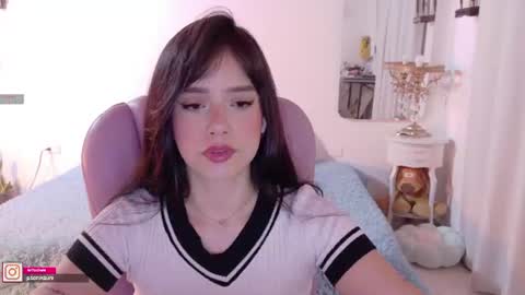 Sofa online show from July 10, 8:44 pm