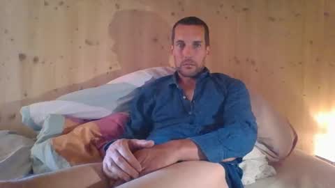 Snapshot of paueriwan chatting on September 15, 1:55 pm paueriwan online show from September 15, 1:55 pm