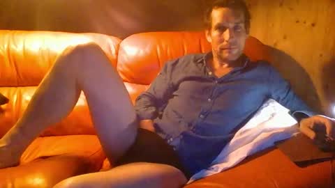 Snapshot of paueriwan chatting on November 8, 9:57 pm paueriwan online show from November 8, 9:57 pm