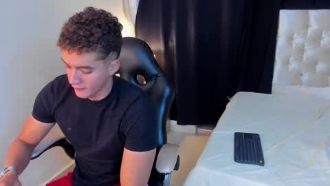 Paull George online show from March 31, 3:56 pm