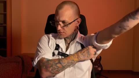 Paul online show from January 8, 1:24 pm