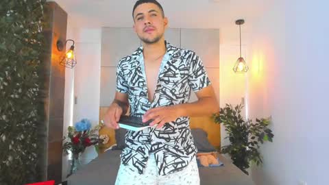 Paul Rivera online show from December 3, 9:01 pm