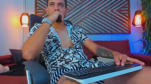 Paul Rivera online show from February 5, 12:31 am