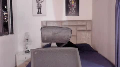 PAUL ROGER online show from November 15, 2:31 am