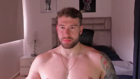 PAUL ROGER online show from February 7, 8:01 pm