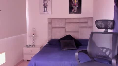 PAUL ROGER online show from March 18, 12:52 pm