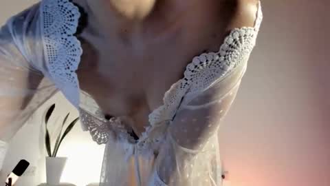 Paula perez - online show from October 4, 4:10 am