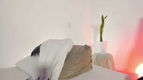 Paula perez - online show from November 4, 3:16 am