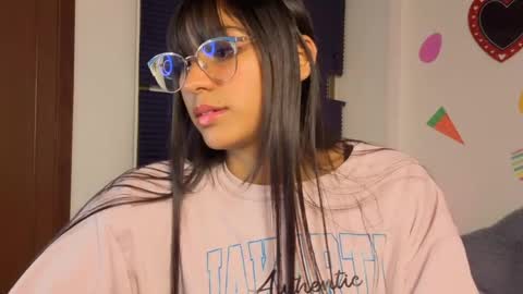 Paula  online show from April 22, 5:21 am