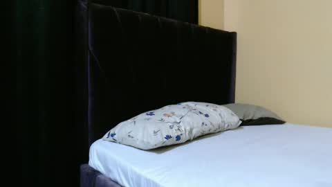 paualah online show from April 15, 4:36 pm