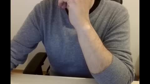 Snapshot of paulbazo83 chatting on March 27, 9:42 am paulbazo83 online show from March 27, 9:42 am