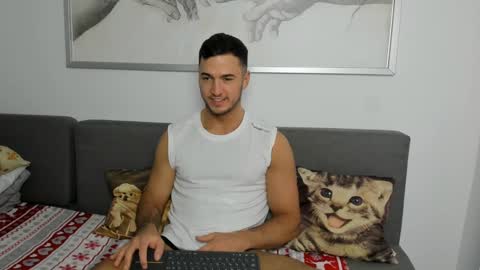 paulblack021 online show from December 7, 7:32 pm