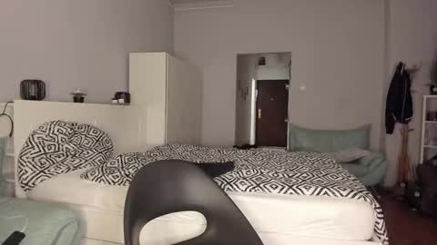 paulblack021 online show from November 19, 7:58 pm