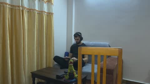 Snapshot of paulettegoddard chatting on December 7, 2:46 pm Isla Chase online show from December 7, 2:46 pm