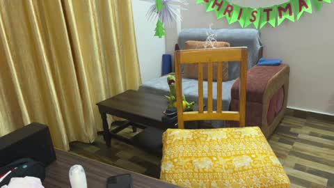 Snapshot of paulettegoddard chatting on January 2, 5:29 pm Isla Chase online show from January 2, 5:29 pm