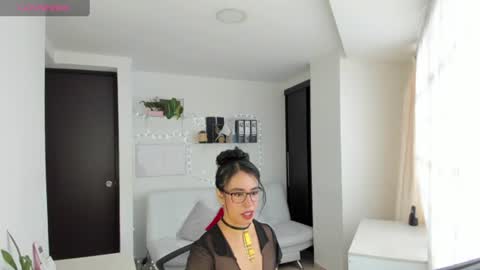 Snapshot of paulina_dossantos chatting on June 13, 7:01 pm paulina online show from June 13, 7:01 pm