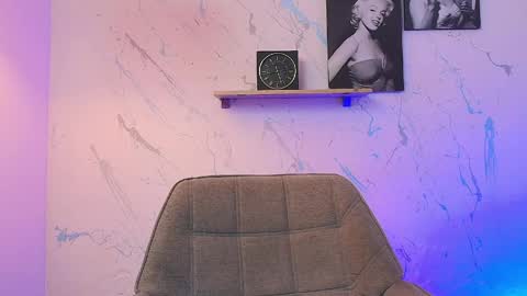Snapshot of paulina_lopezz chatting on May 27, 5:26 am PAULINA online show from May 27, 5:26 am