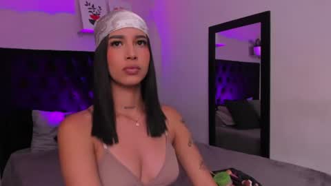Snapshot of paulina_lopezz chatting on July 22, 6:38 am PAULINA online show from July 22, 6:38 am