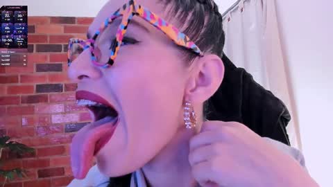 Paulina online show from January 10, 12:38 am