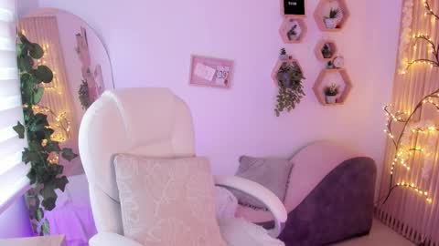 Snapshot of paulinacostello chatting on October 5, 6:28 pm Estefania online show from October 5, 6:28 pm