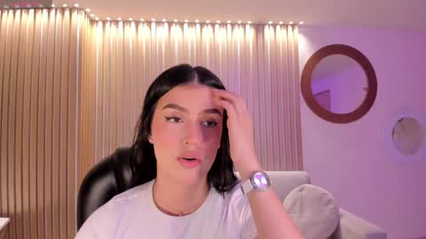 Paulina Santos  online show from October 12, 6:07 pm