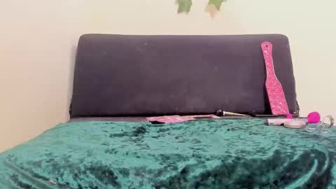 Snapshot of paulinches_love chatting on February 2, 7:34 pm Paulinches online show from February 2, 7:34 pm