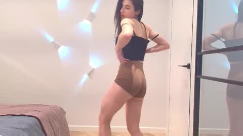 Pauline online show from December 19, 6:37 pm