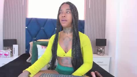 Pauline online show from October 21, 1:50 am