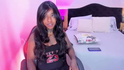 Pauline online show from March 17, 2:38 am