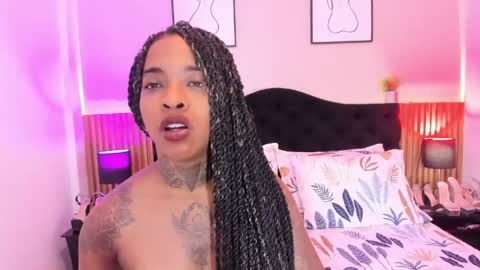 Pauline online show from April 21, 2:51 am