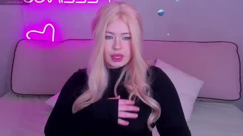 Snapshot of pauline_moore chatting on May 24, 9:36 am Erica online show from May 24, 9:36 am