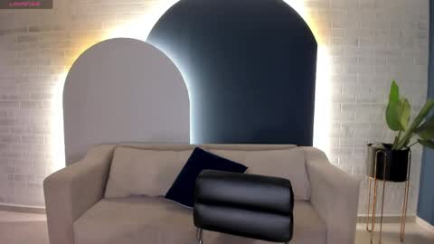 Snapshot of paulinesanz chatting on June 2, 7:05 pm Pauline Sanz online show from June 2, 7:05 pm
