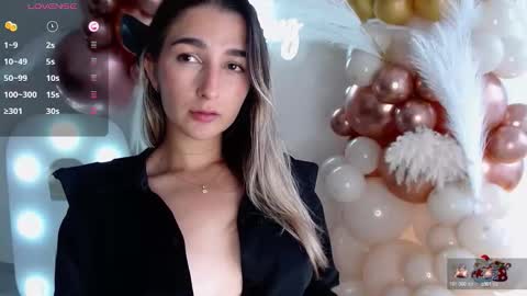 paulirose online show from December 16, 8:03 pm