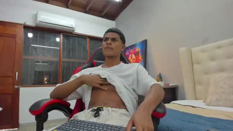 Snapshot of paull_cassidy chatting on October 3, 8:06 pm Paull Cassidy online show from October 3, 8:06 pm