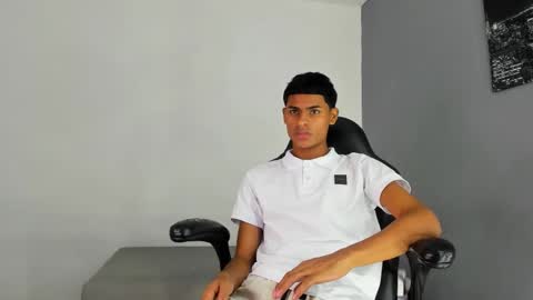 Snapshot of paull_cassidy chatting on October 15, 7:47 pm Paull Cassidy online show from October 15, 7:47 pm