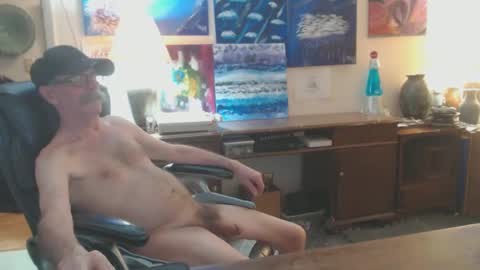 Snapshot of paulleroy chatting on January 27, 1:16 am paulleroy online show from January 27, 1:16 am