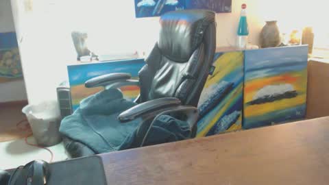 Snapshot of paulleroy chatting on March 3, 10:42 pm paulleroy online show from March 3, 10:42 pm