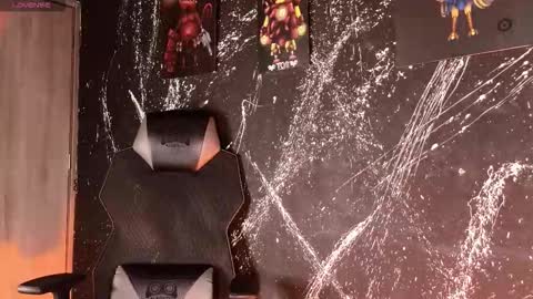 Snapshot of paulo527 chatting on December 5, 5:16 am Paulo online show from December 5, 5:16 am