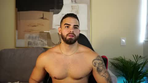 Paul Phoenix online show from June 2, 6:54 pm