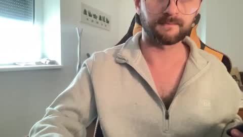 love bush online show from October 28, 1:25 pm