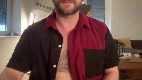 love bush online show from November 8, 7:19 am