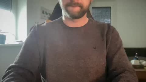 Snapshot of paulsimpsn chatting on May 14, 6:20 am love bush online show from May 14, 6:20 am