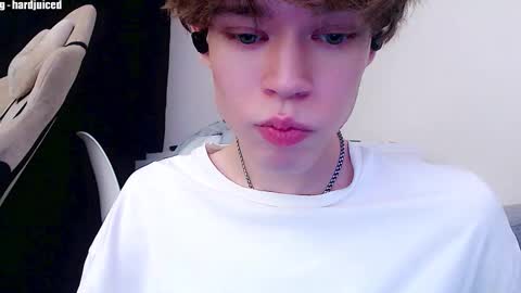 pawclaw online show from December 1, 4:06 am