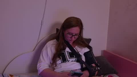 Snapshot of pawg_official chatting on May 20, 1:45 am pawg_official online show from May 20, 1:45 am