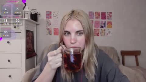 Allisses online show from February 25, 4:53 pm